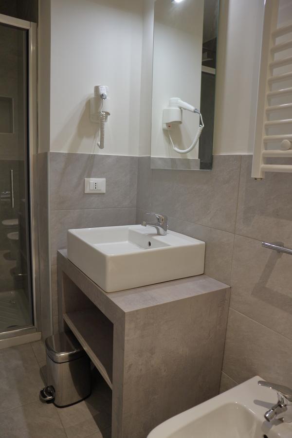 Dimora Dell'Arte - Foresteria Lombarda Smart Rent 塞斯托-聖喬凡尼 外观 照片